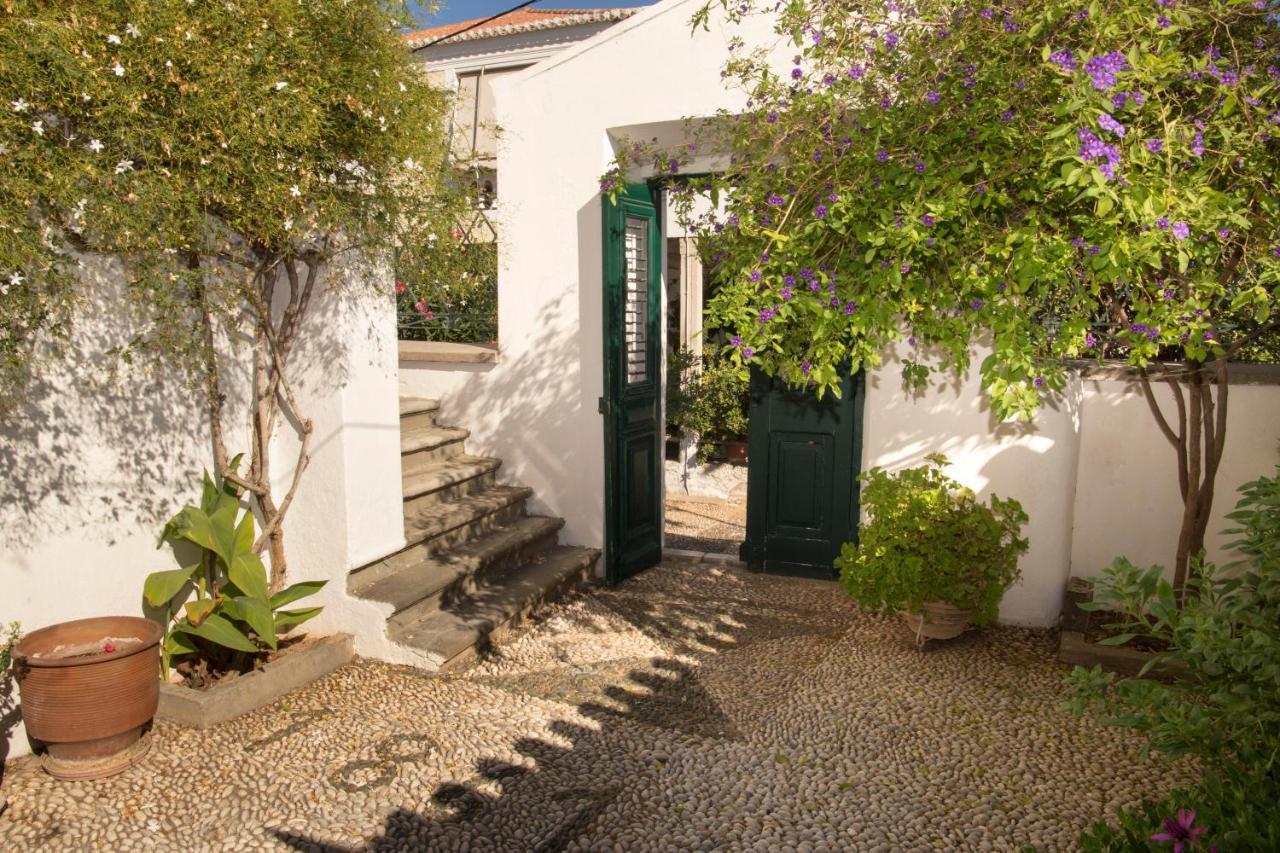 1861 Mansion Spetses 빌라 외부 사진